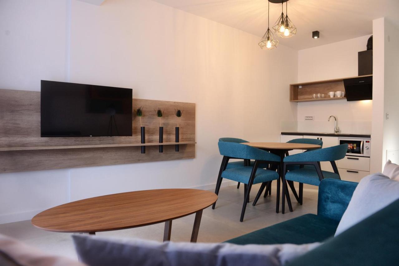 9 Apartments Ягодина Екстериор снимка