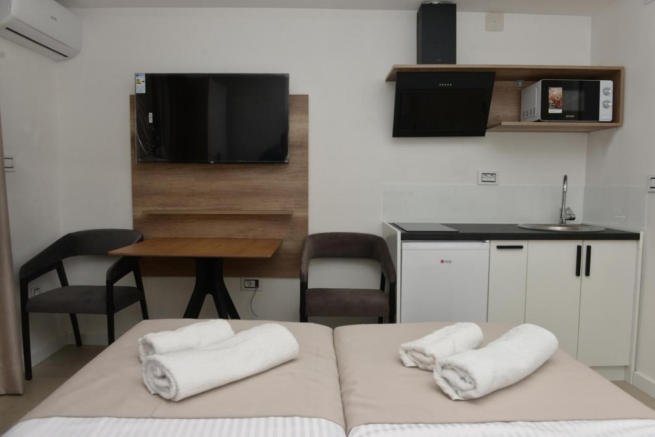 9 Apartments Ягодина Екстериор снимка